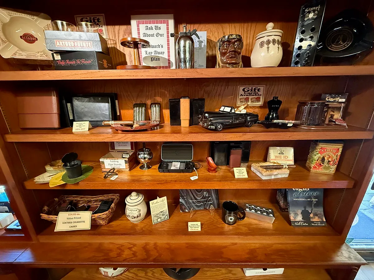 Accessories & Gifts